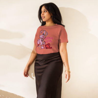 Women’s high-waisted Broken Heart t-shirt